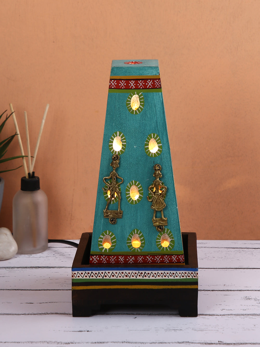 Pyramid Style Table Lamp in Wood