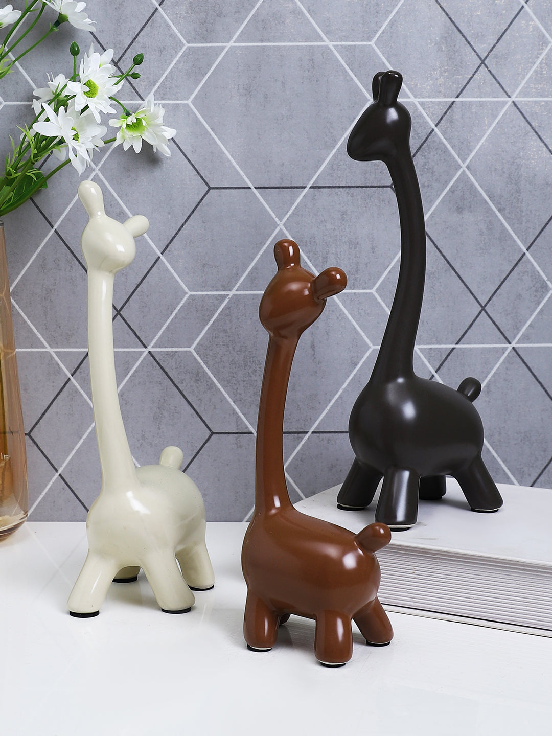 Set Of 3 Graceful Giraffe Showpieces