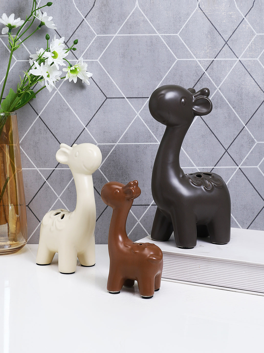 Set of 3 Ceramic Showpiece