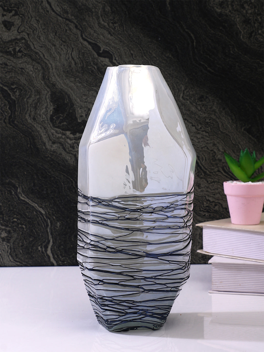 White & Black Textured Ocean Crest Glass Flower Vase
