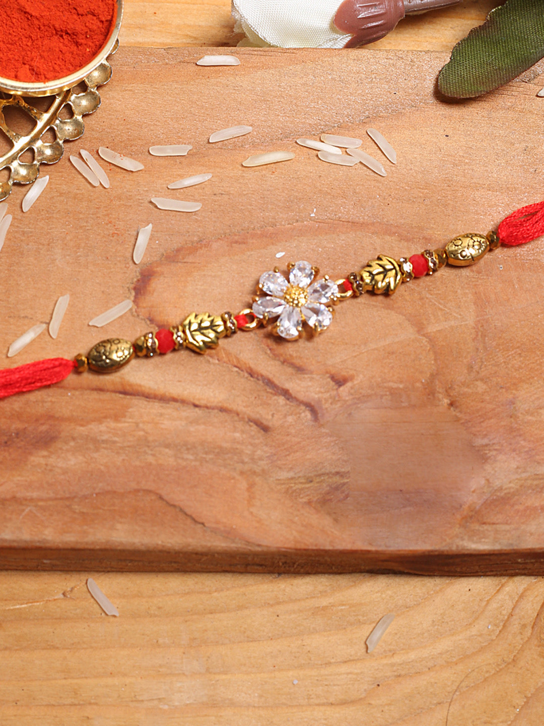 Beautiful White Flower Rakhi - Default Title (PRS2162)