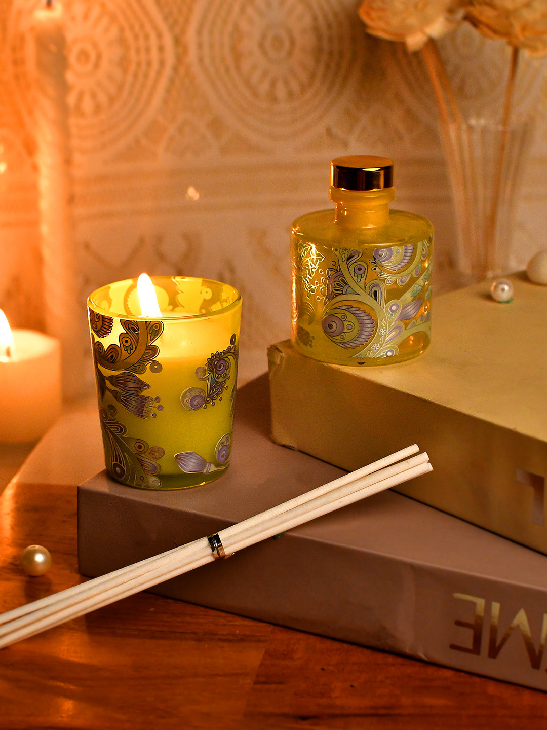 Golden Aura Scented Candle with Fragnance