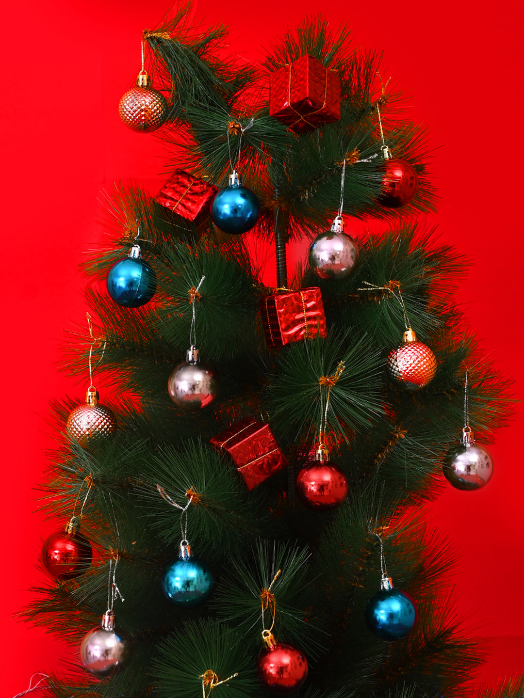 Set Of 20 Red & Blue  Hanging Christmas Decor