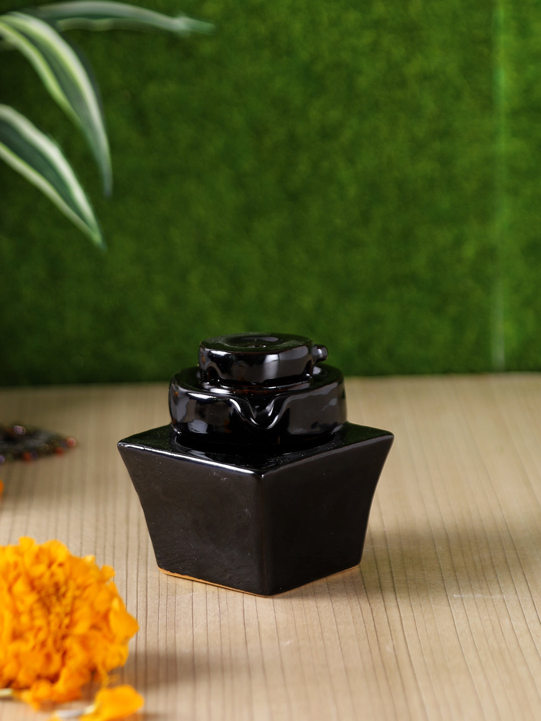 Black Resin Smoke Fountain with Backflow Incense Cone