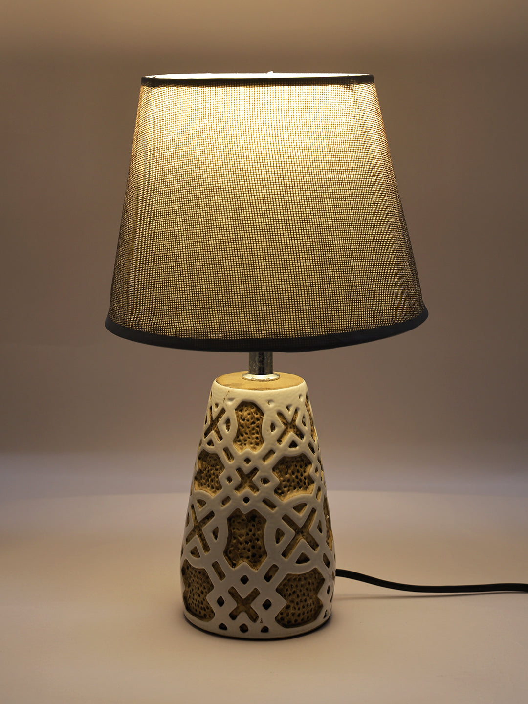 Unique Design Ceramic Table Lamp