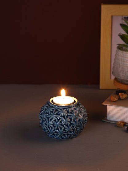 White & Blue 3 Pieces Floral Engraved Candle Holders