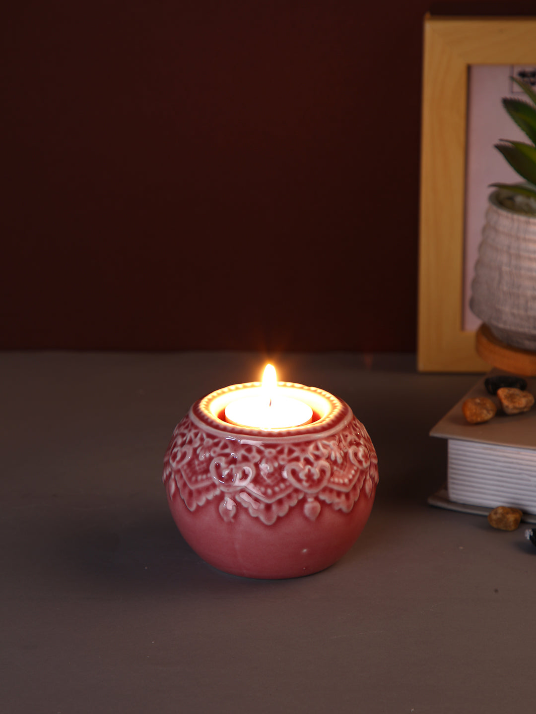 Pink & White Antique Designed Round Candle Holder