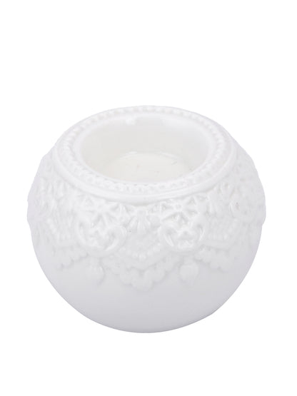 White Antique Designed Round Shaped Ceramic Candle Holder