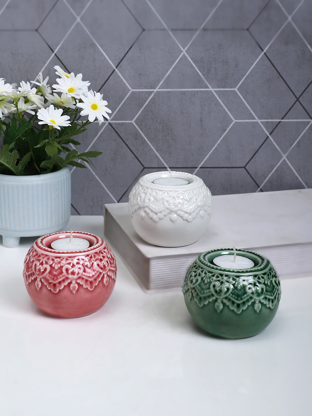 White & Green 3 Pieces Antique Designed Round Shaped Ceramic Candle Holders