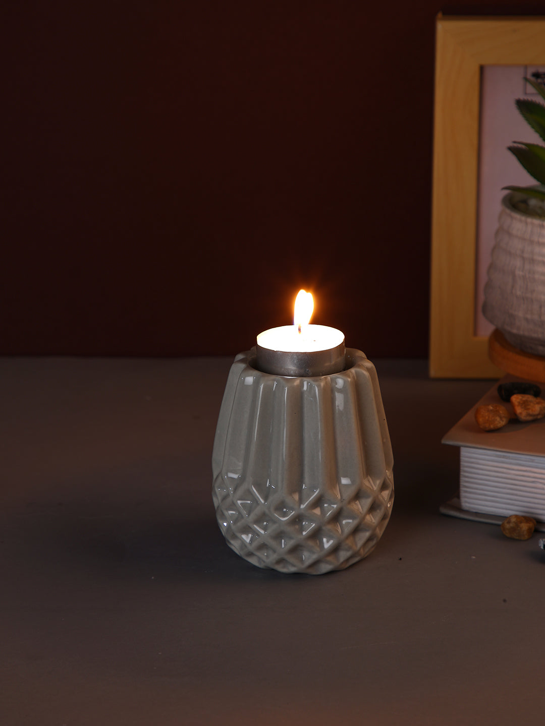 White & Grey 2 Pieces Engraved Candle Holder