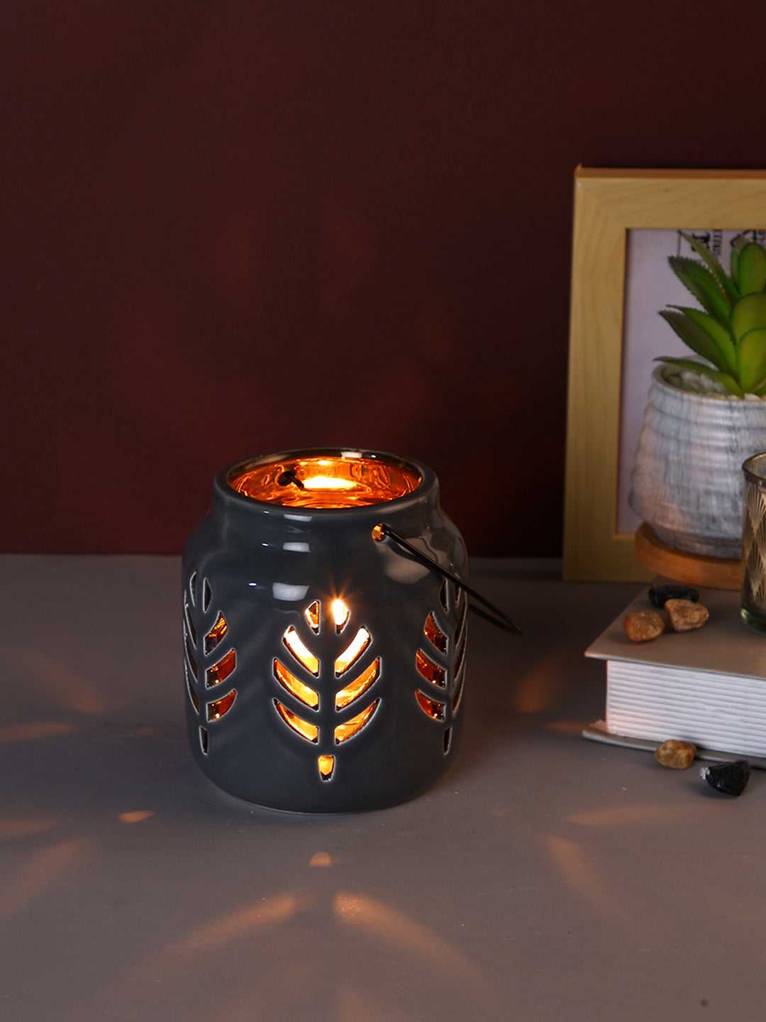 Black & White Ceramic Candle Holder