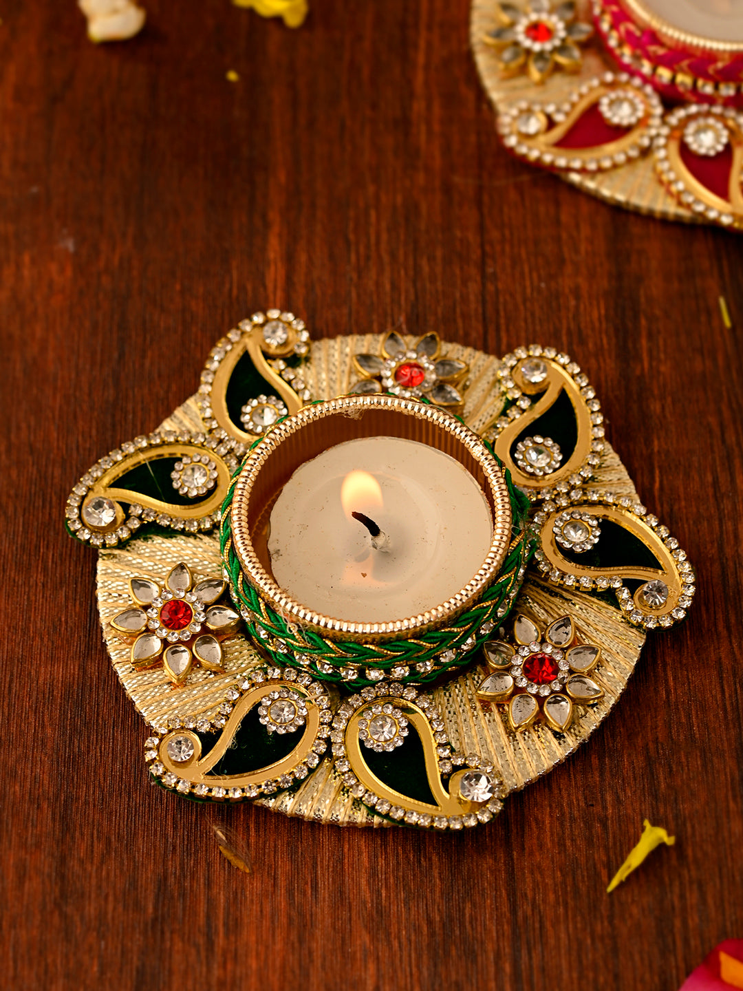 Green & Gold-Toned 2 Pieces Paisley Shaped Metal Candle Holders