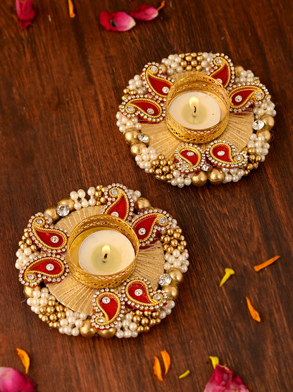 Red & Gold-Toned 2 Pieces Paisley Embellished Metal Candle Holders