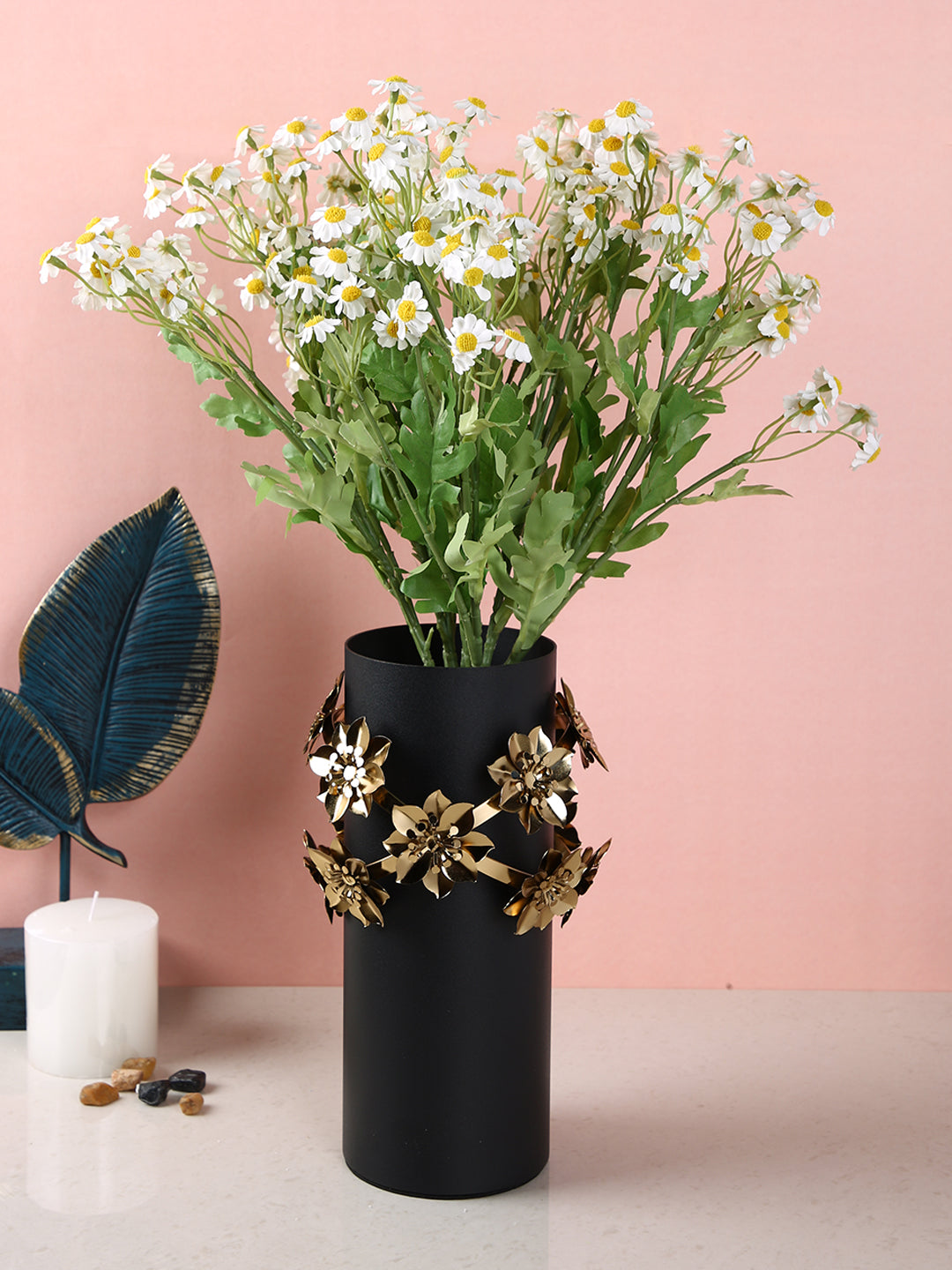 Luxe Petal Wreath Black Floral Cylindrical Flower Vase