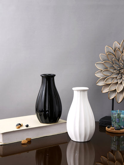 Black & White 2 Pieces Textured Ceramic Flower Vases