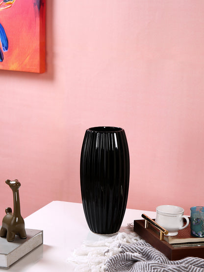 Black Glossy Ribbed Ceramic Flower Vase