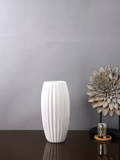 White Glossy Ribbed Ceramic Flower Vase