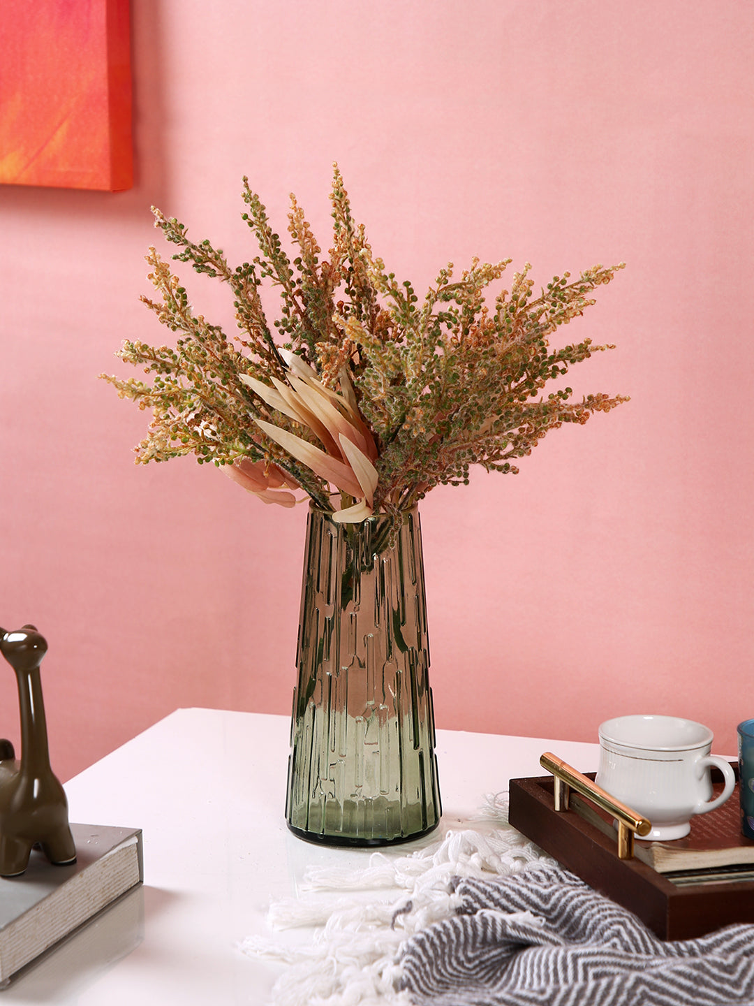 Green Crest-Textured Glass Flower Vase