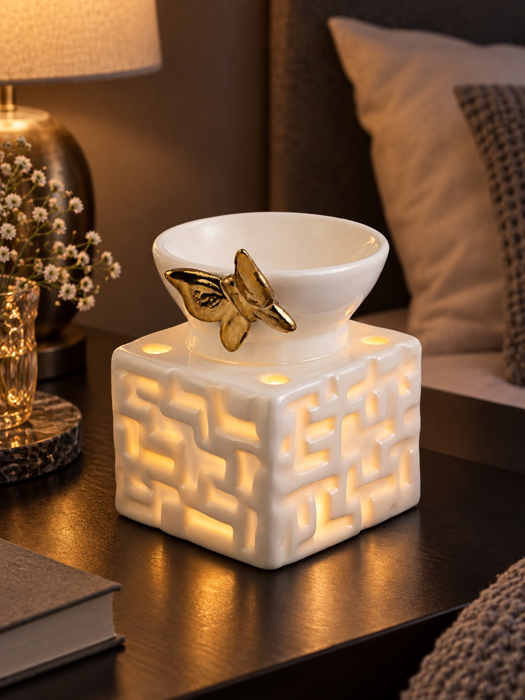 White & Yellow Textured Ceramic Aroma OilDiffusers