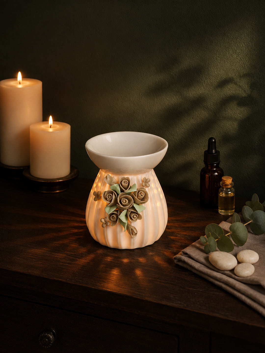 Ceramic Rose Bouquet Aroma Oil Burner Ribbed Ivory Luxury Decor