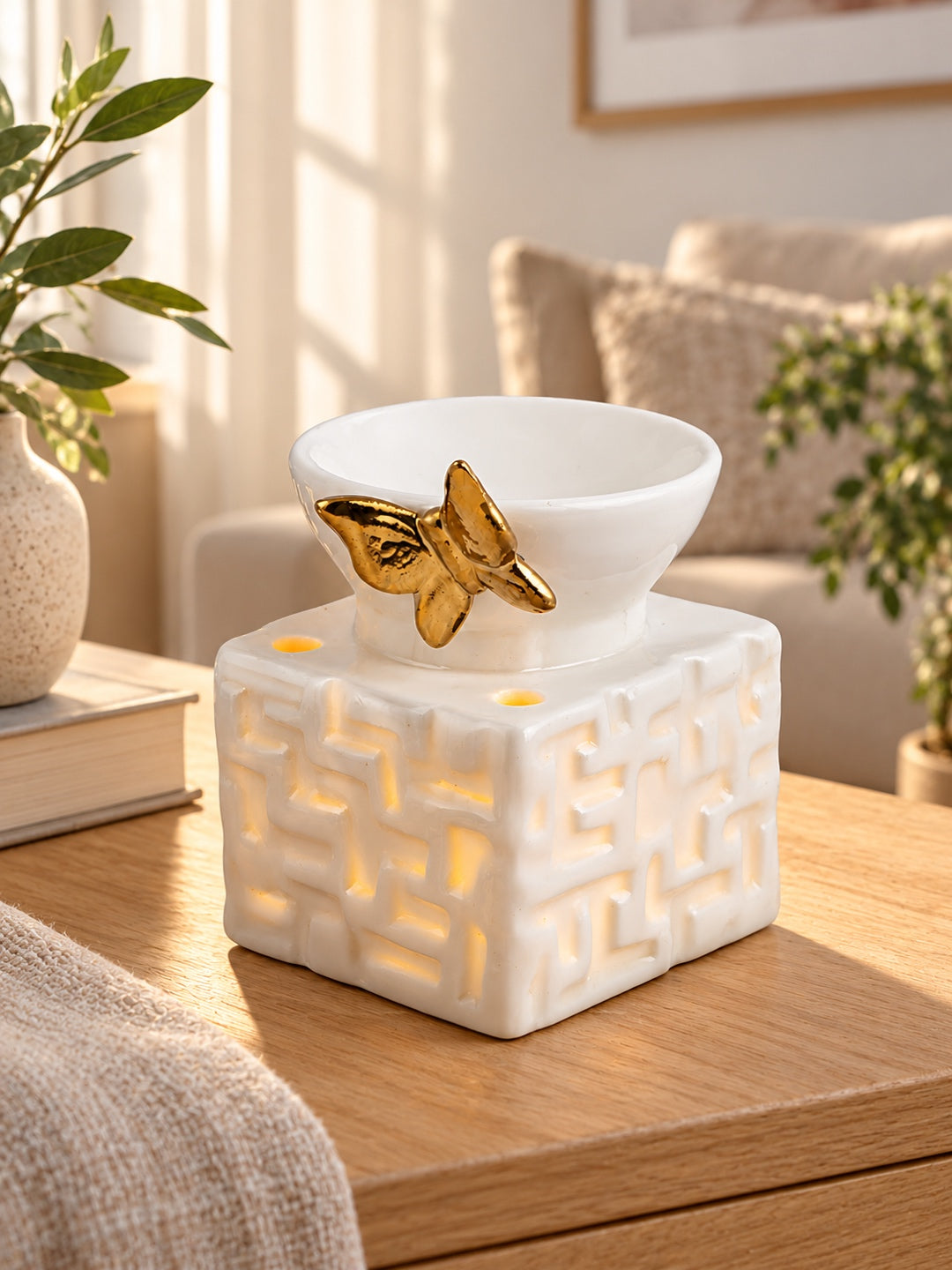 White & Yellow Textured Ceramic Aroma OilDiffusers