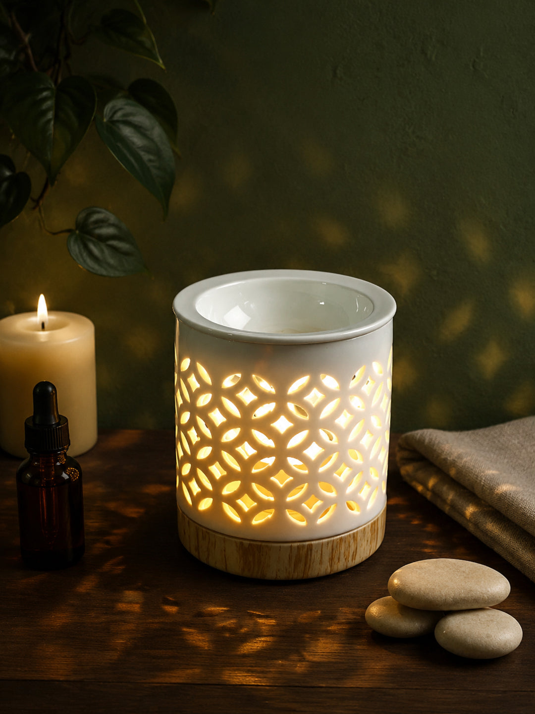 White & Beige Textured Ceramic Aroma OilDiffusers
