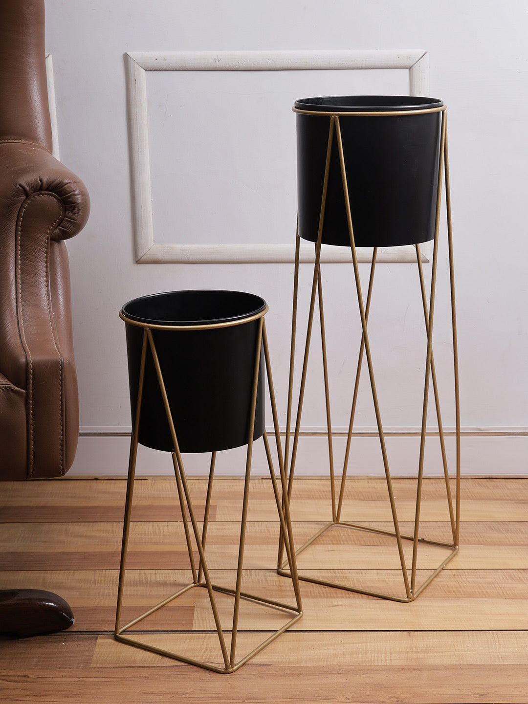 Black Planters with Golden Stand Set of 2 - Default Title (CHM2126_2)