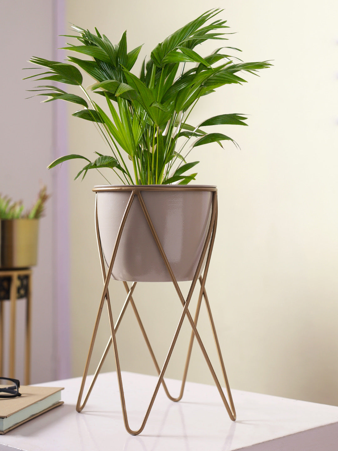 Classic Brown Planter with Stand - Default Title (CHM2201BR)