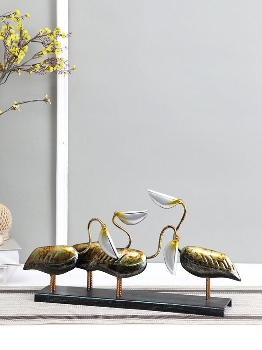 Content and cheerful Pelican Family Table Décor - Default Title (JDPVED2124)