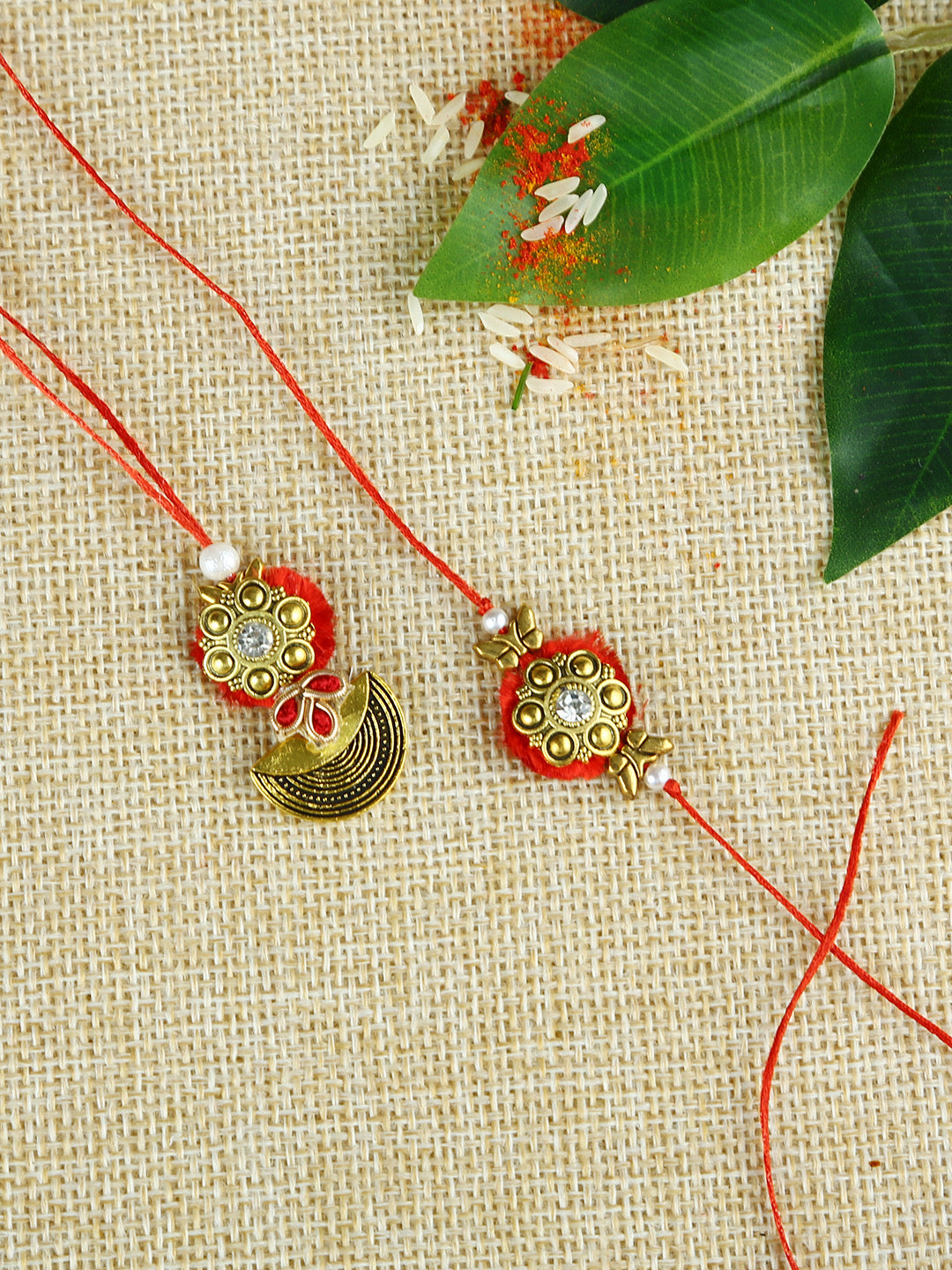 Antique Brass Bhaiya Bhabhi Rakhi Set On Red Base - Default Title (RP2136)