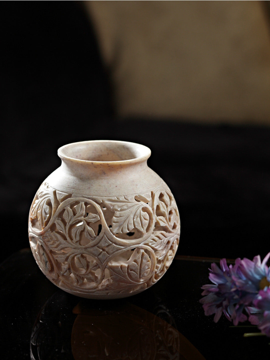 Round carved stone vase - Default Title (SA1107)