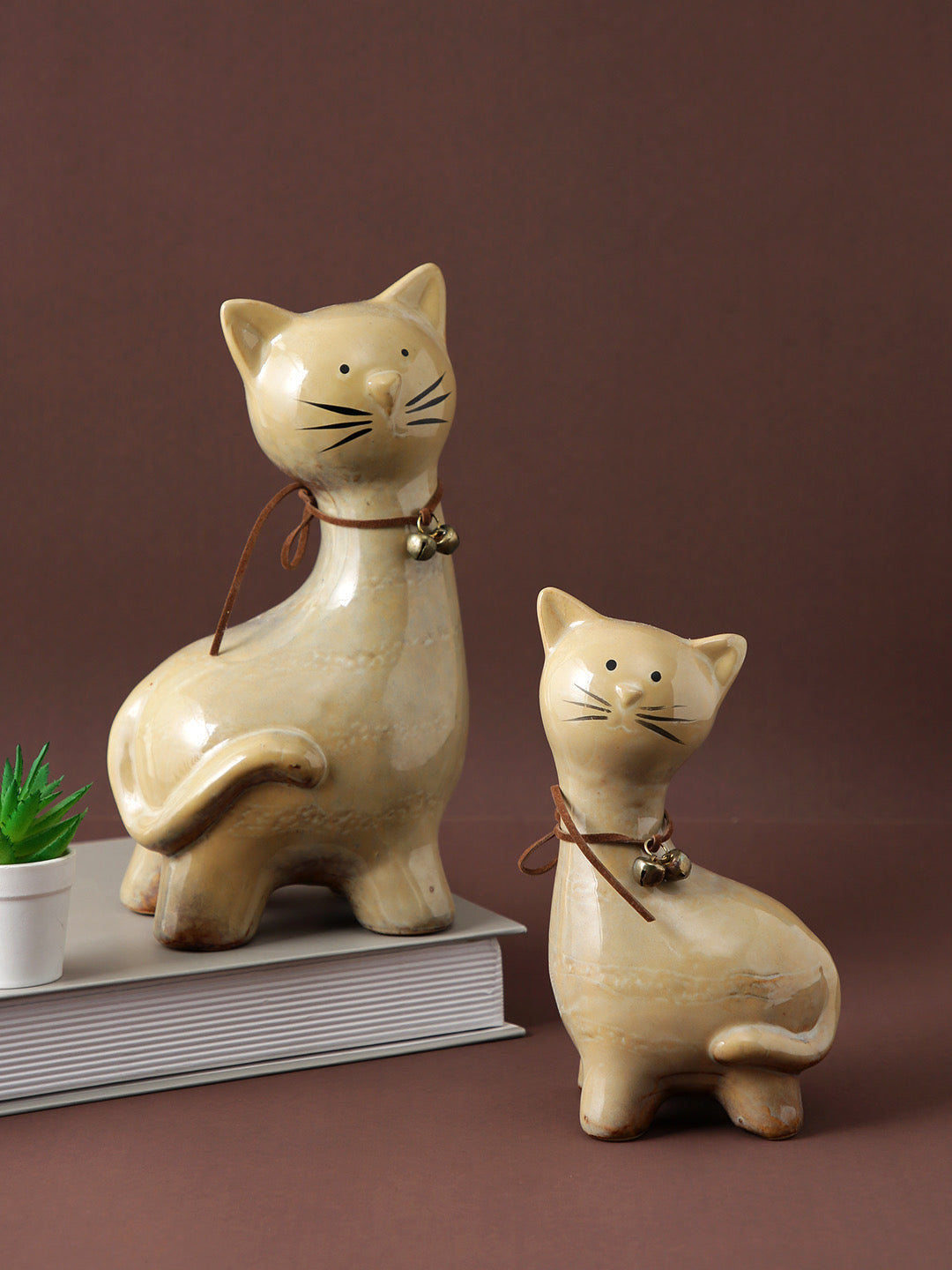 Pair of Cute Cats with Bell on Neck - Default Title (SHOWC22048_2)