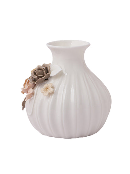 White Beautiful and Serene Vase - Default Title (VAS210361)