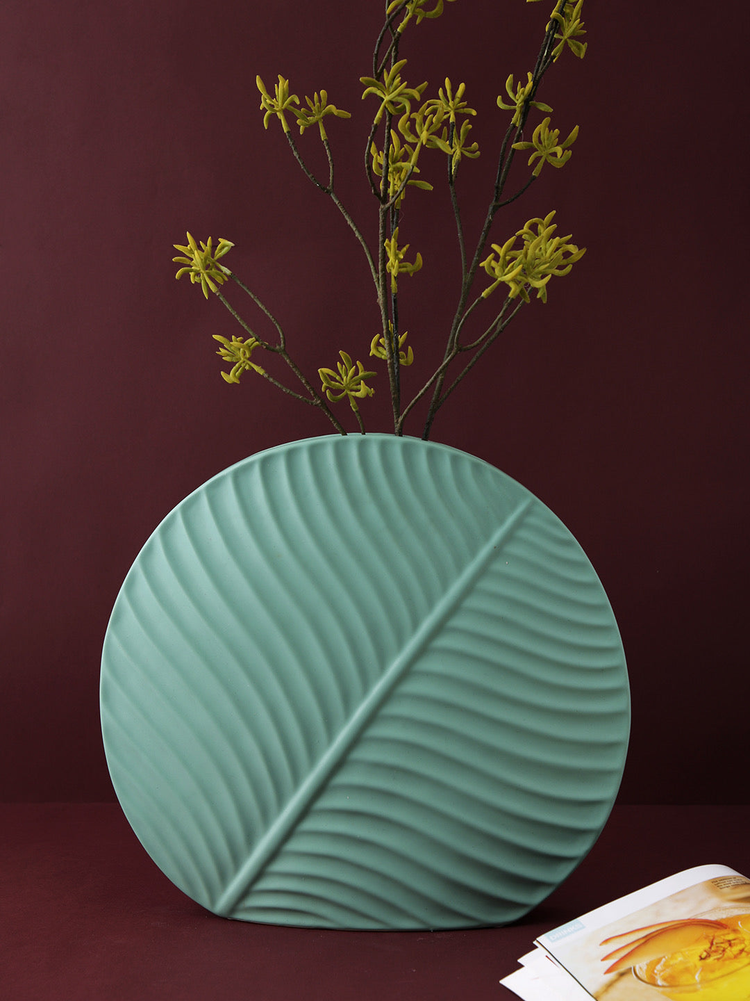 Leaf Pattern Ceramic Vase - Default Title (VASC22465)